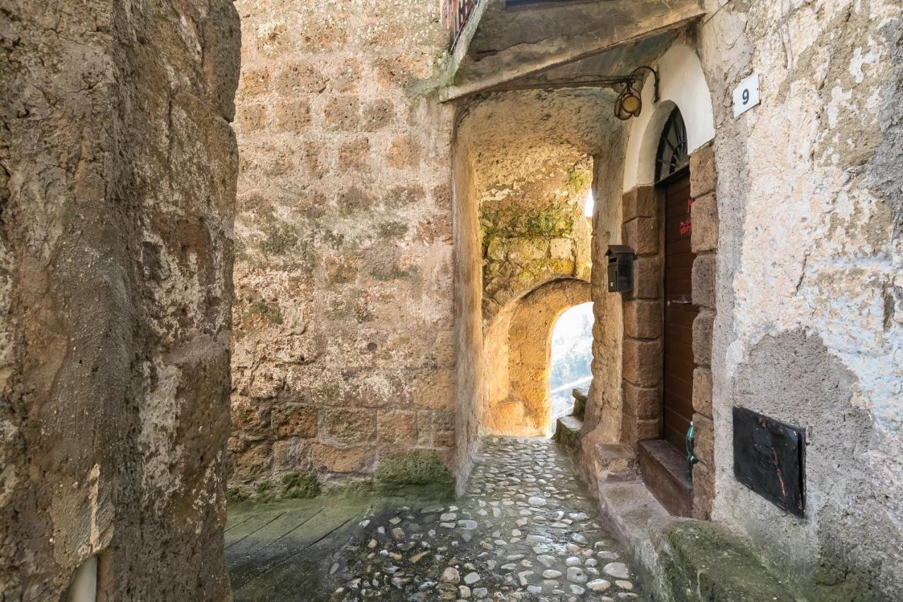 Opera Suites - Le Notti Bianche Calcata Exterior photo